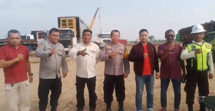 Giat Jumat Curhat Kapolsek Lemahabang Di Obyek Vital