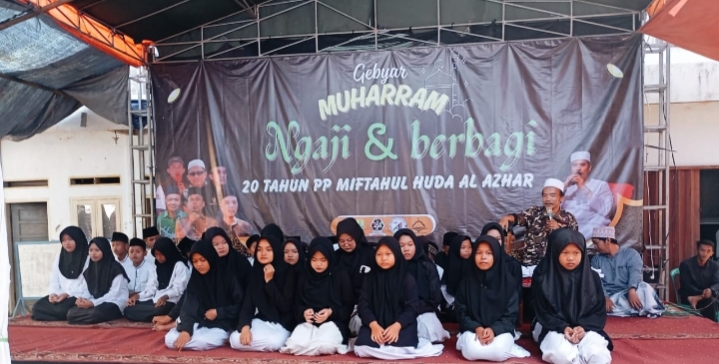 Gebyar Muharam Ngaji Dan Berbagi 20 Tahun Pondok Pesantren Miftahul Huda Alazhar