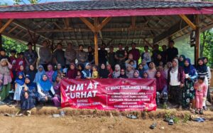Kapolsek Telukjambe Timur dan Jajaran Gelar Jumat Curhat Bersama Masyarakat
