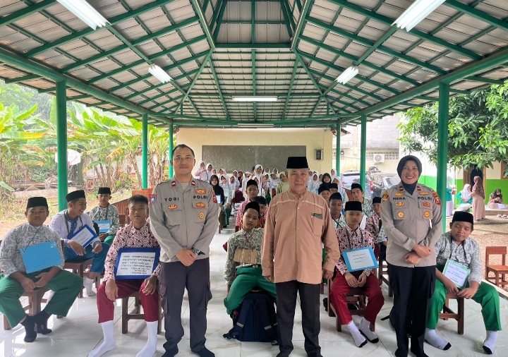 Polsek Purwasari Polres Karawang Berikan Edukasi Kepada Siswa-Siswi Tentang Kenakalan Remaja