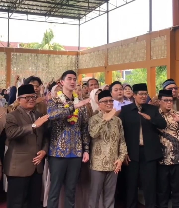 Hadiri Hari Pertama MPLS Ramah di Karawang, Wamendikdasmen: Jadikan Murid Aktif di Lingkungan Barunya