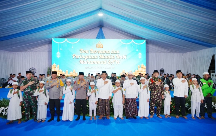 Hadiri Doa Bersama dan Peringatan Maulid Nabi, Kapolri Ajak Masyarakat Jaga Persatuan dan Kesatuan Untuk Memajukan Indonesia