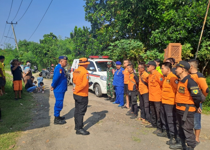 Diduga bunuh diri, Pria Lompat ke Sungai Citarum di Klari — Tim SAR Gabungan Lakukan Pencarian