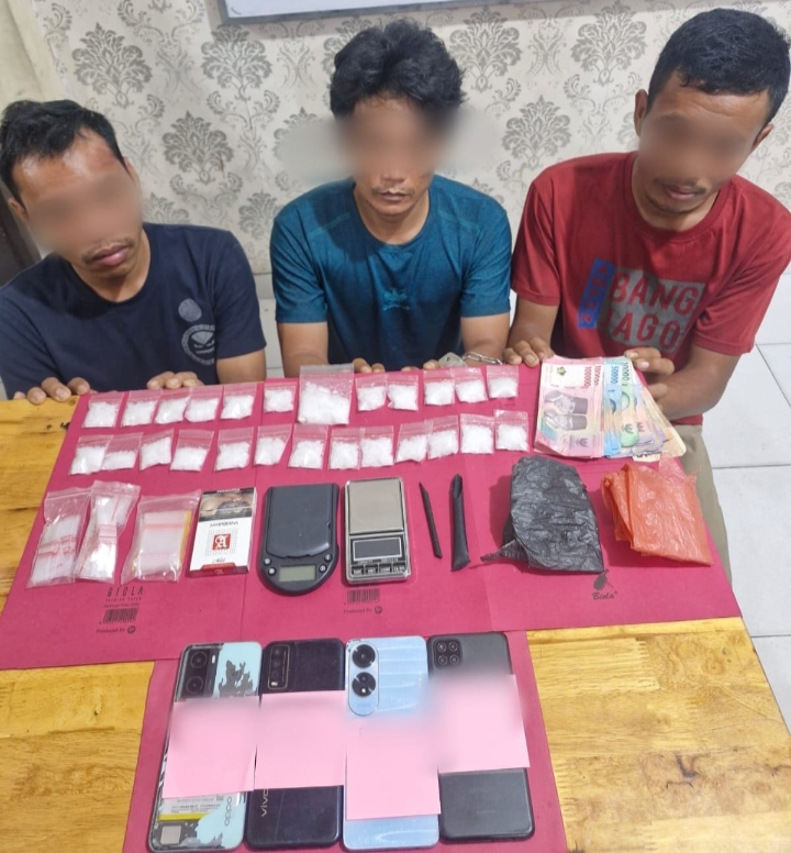 Satresnarkoba Polres Siak Ungkap Peredaran 132,2 Gram Sabu di Kandis, Tiga Pelaku Ditangkap