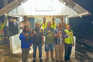 Kapolsek Kandis Pimpin Patroli Malam dan Pengecekan Pos Kamling, Warga Aktif Jaga Keamanan Lingkungan Oplus_16908288