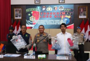 Konferensi Pers Polres Siak Tangkap Pembunuh di Tualang dalam Waktu 1x24 Jam, Dipicu Masalah Hotspot WiFi Oplus_16908288
