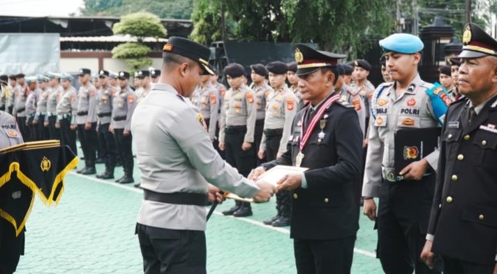 Upacara Wisuda Purna Bakti Personel Polres Karawang Tahun 2025, Wujud Penghargaan atas Pengabdian Tanpa Batas