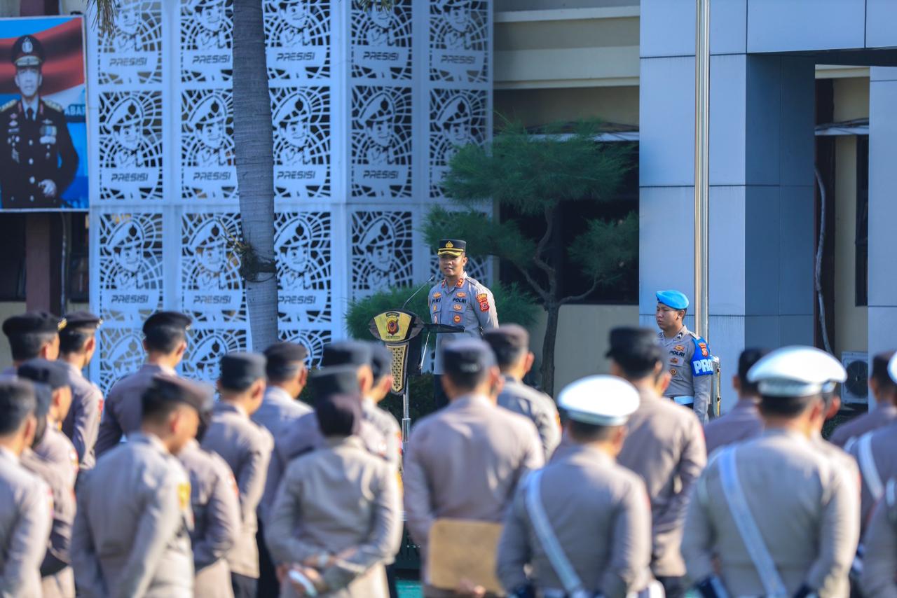 Dua Arahan Tegas Kapolres Karawang, Siaga Pengamanan May Day dan Zero Pelanggaran Anggota