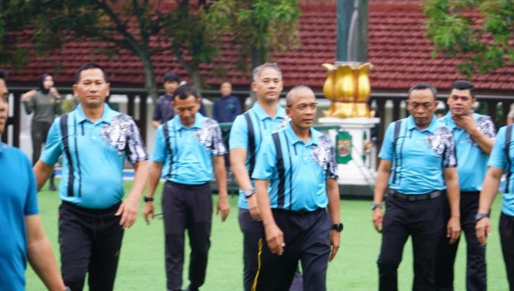 Sinergi Tanpa Batas, Kodam III/Siliwangi dan Polda Jabar Olahraga Bersama di Kota Bandung