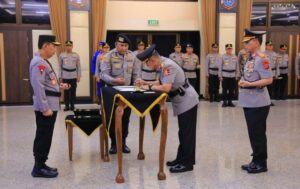 Kapolri Lantik Irjen Wibowo sebagai Kakorlantas Polri IMG-20260704-WA0030