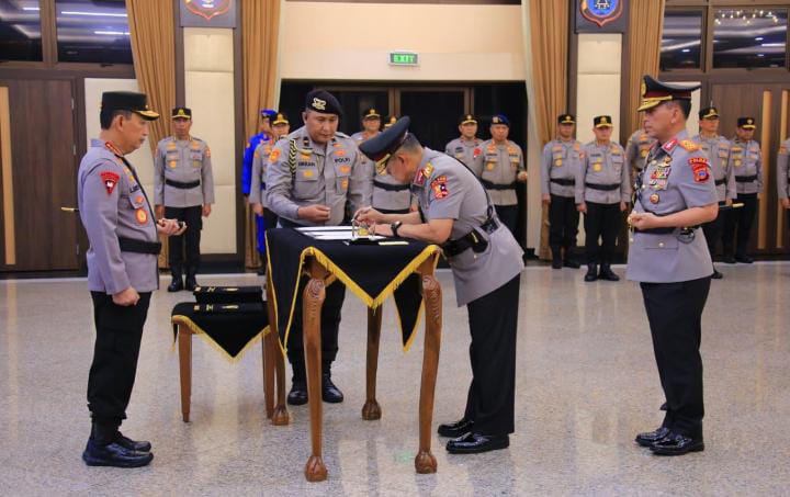 Kapolri Lantik Irjen Wibowo sebagai Kakorlantas Polri