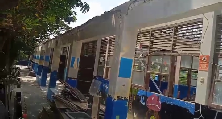 SDN Mekarjati Dua Karawang Barat Dapat Bantuan Rehabilitasi Tiga Lokal Ruang Kelas