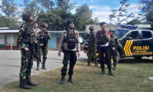 Jelang HUT RI Ke-81, TNI-Polri Bersinergi Amankan Wilayah Distrik Bolakme Oplus_16908288