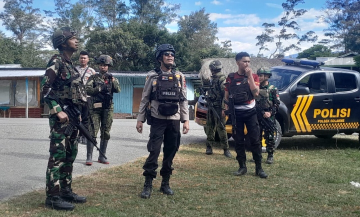 Jelang HUT RI Ke-81, TNI-Polri Bersinergi Amankan Wilayah Distrik Bolakme
