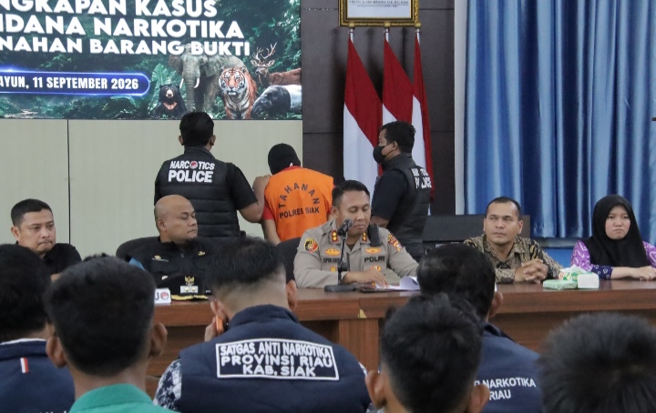Polres Siak Gelar Konferensi Pers Ungkap Kasus Narkotika Seberat Satu Kilo di Kecamatan Tualang