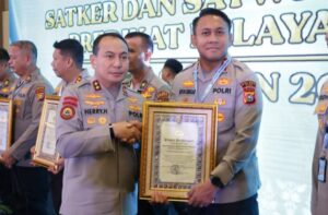 Menembus Batas Pelayanan Prima : Polres Siak Raih Penghargaan dari Kapolri Berkat Ketulusan dan Kerja keras Memberikan Pelayanan Terbaik Kepada Masyarakat Oplus_16908288